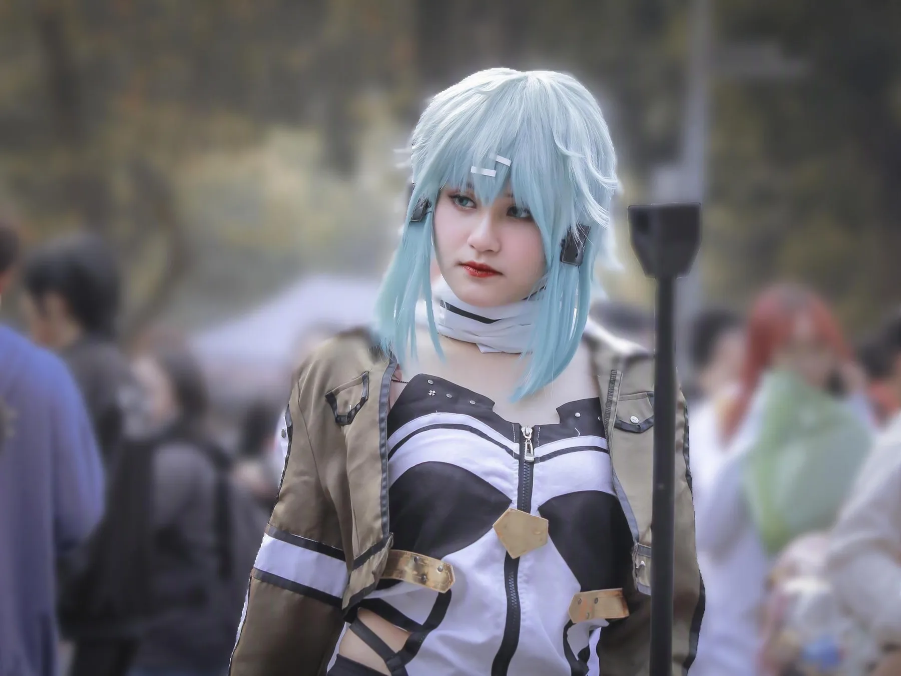 cosplay portrait with blue hair before upscaling
